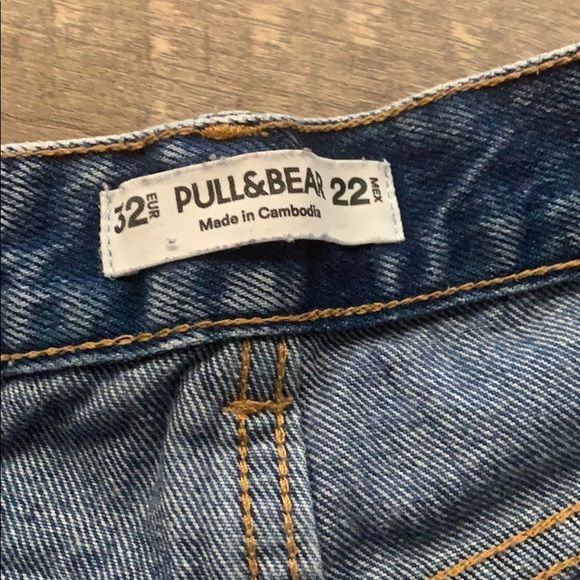 Shorts - Picture 3 of 4